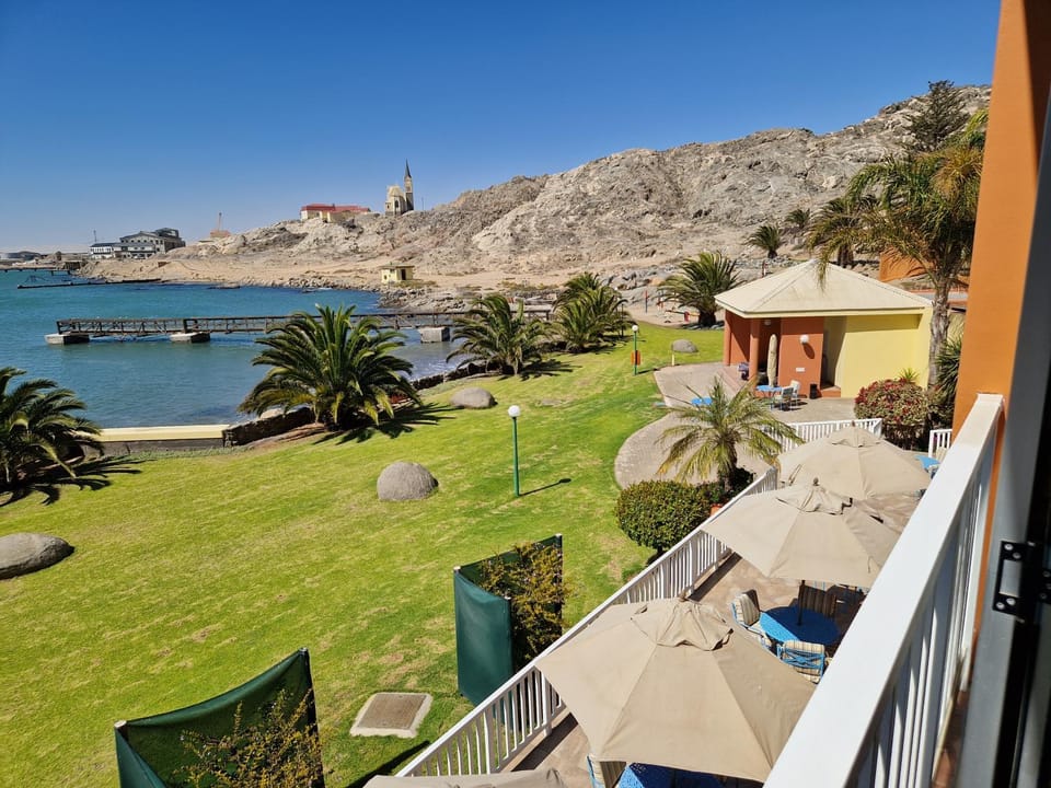 Balcony/Terrace, Lounge or bar, Food and drinks, Sea view