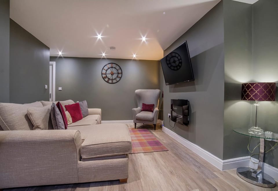 Living room, Photo of the whole room