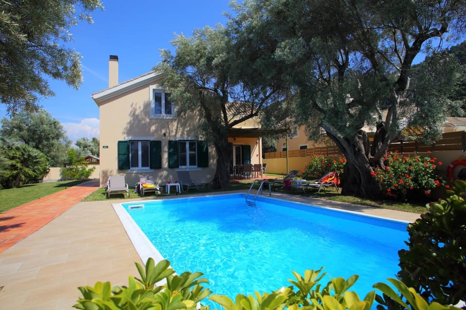 Garden, Swimming pool