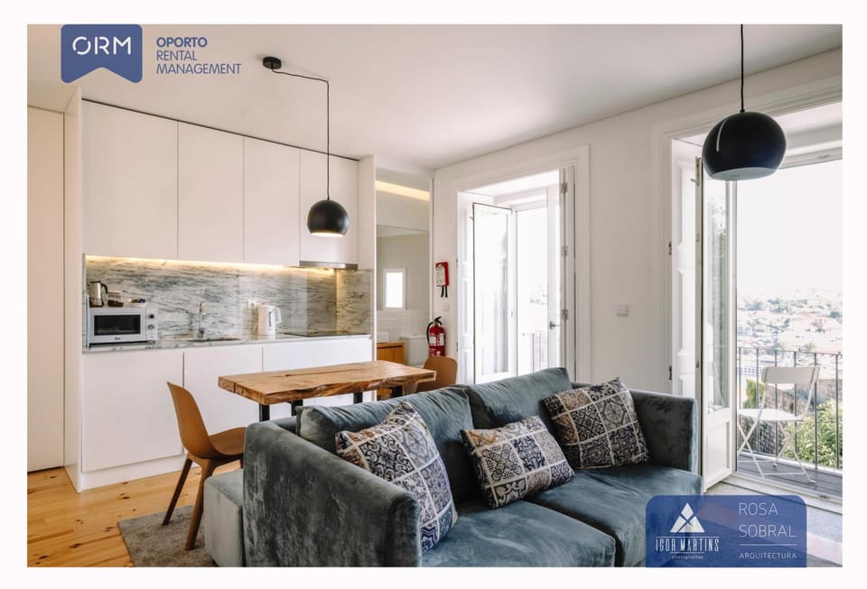 Bathroom, TV and multimedia, Coffee/tea facilities, Balcony/Terrace, Kitchen or kitchenette, Living room, Photo of the whole room, Seating area, Dining area, River view