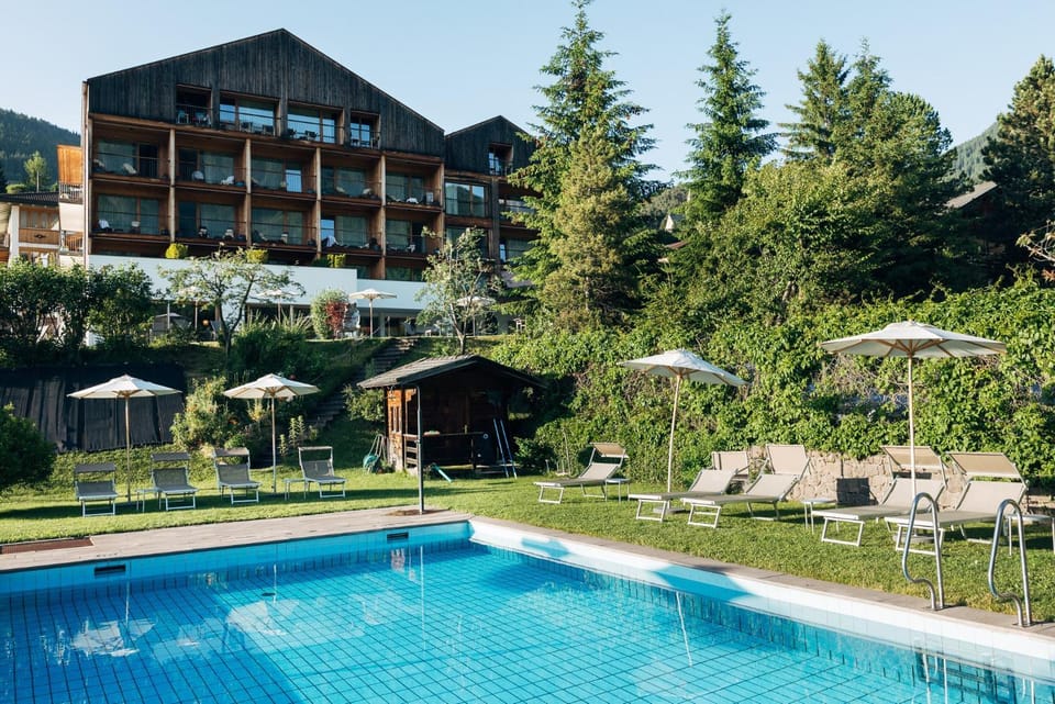 Property building, Swimming pool