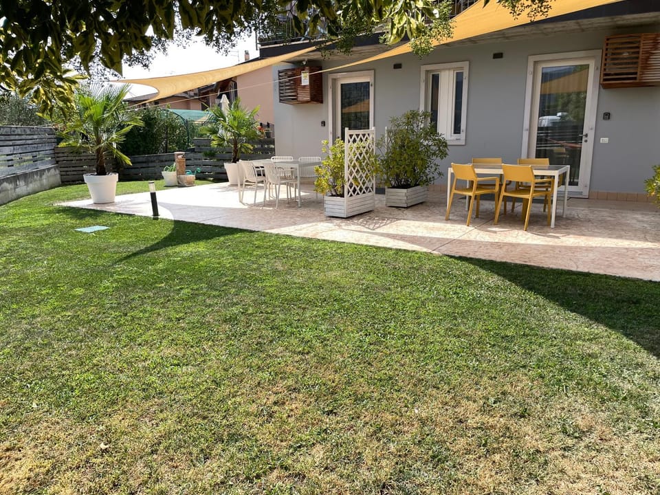 Patio, Garden