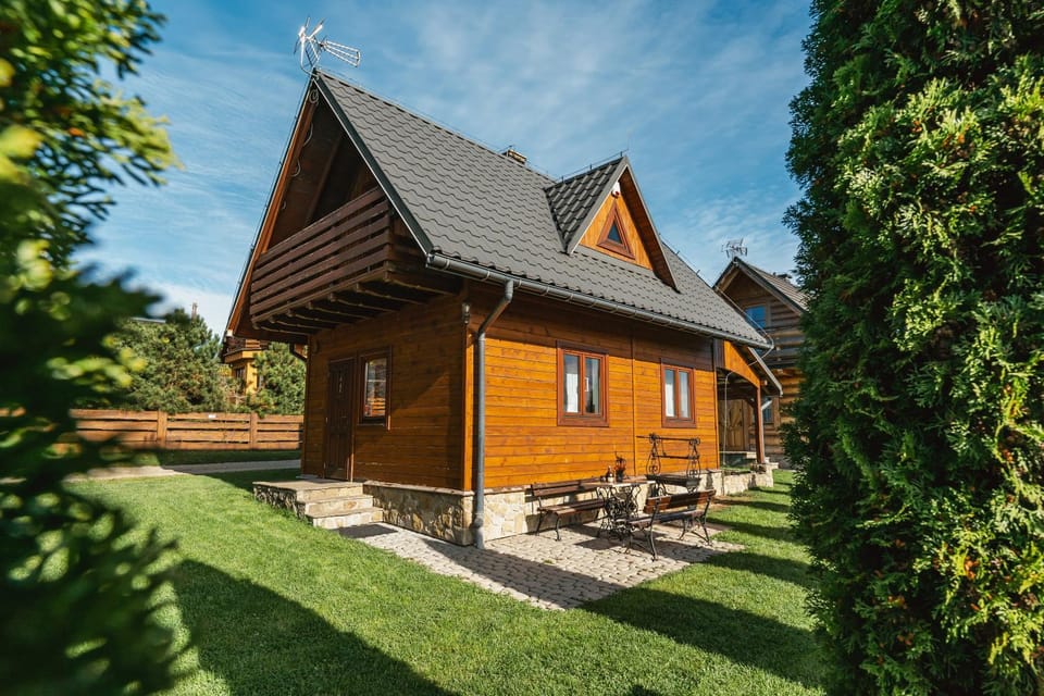 Property building, Spring, Day, Garden, Garden view