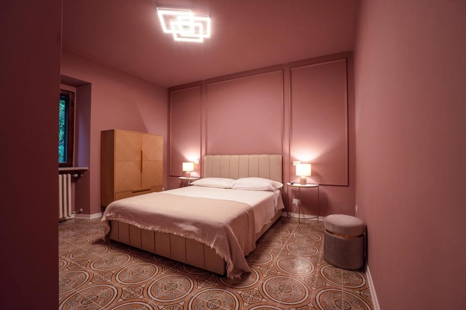 Bed, Photo of the whole room