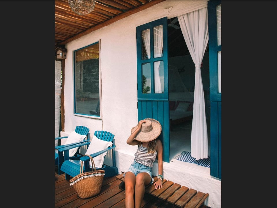 Patio, Day, People, Balcony/Terrace