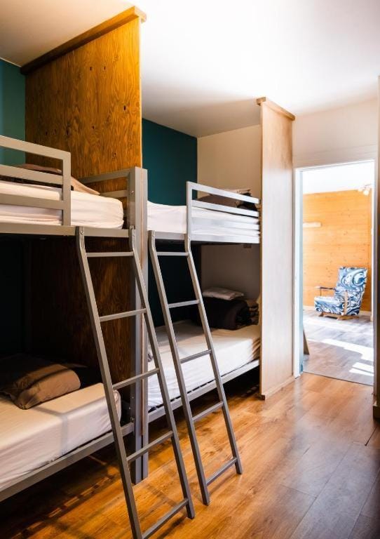 Auberge de Jeunesse Le Camp De Base Hostel in L'Anse-Saint-Jean
