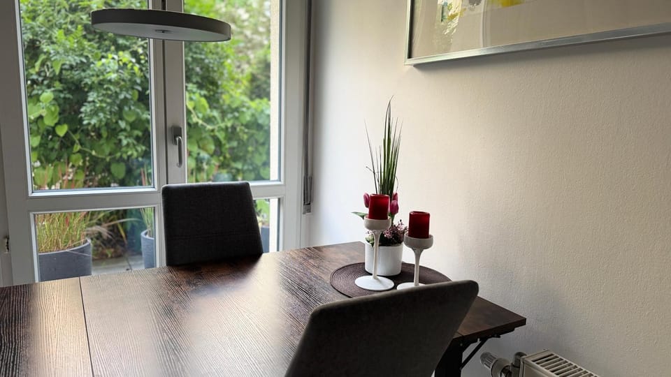 Sonnige Wohnung im Zentrum mit Terrasse u Tiefgarage - Netflix & Prime Apartment in Leipzig