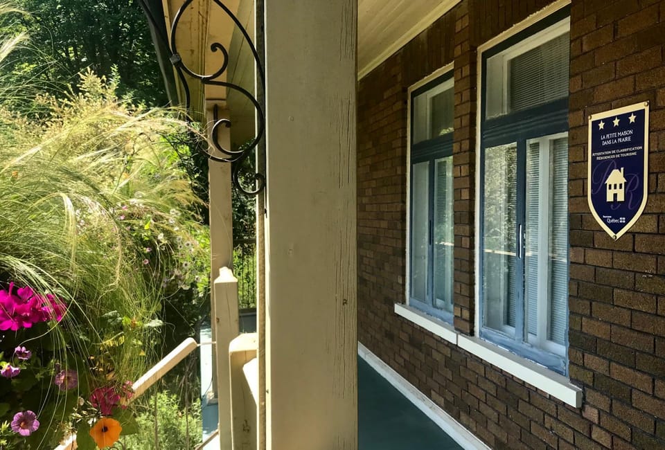 Facade/entrance, Property logo or sign, Garden view