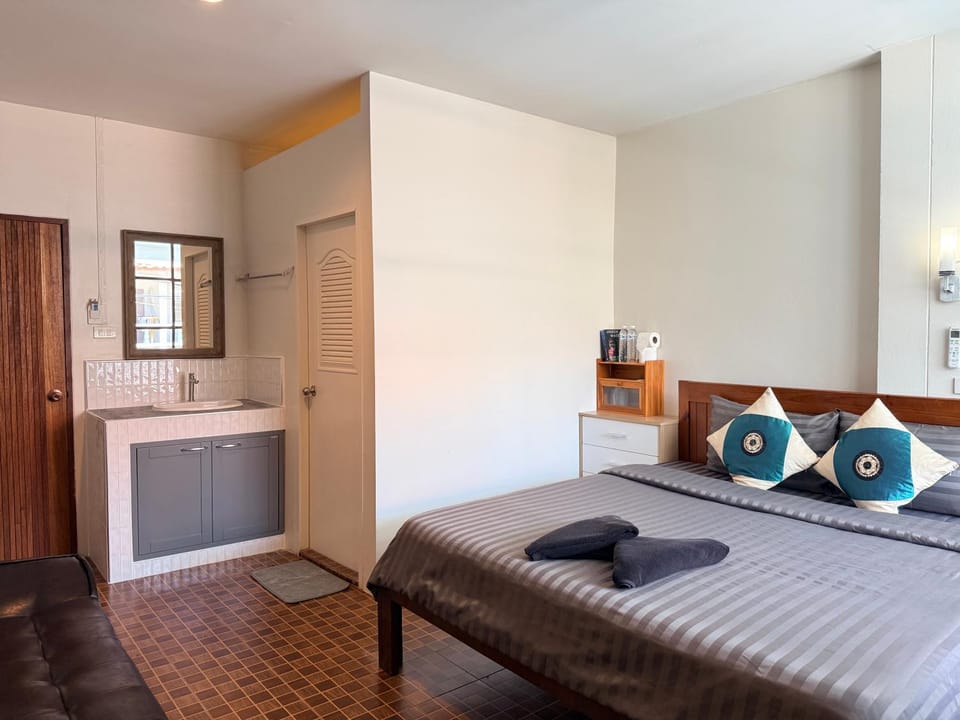 Petit Suncliff Resort Hostel in Ban Tai