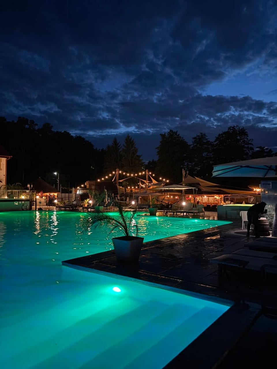 Swimming pool