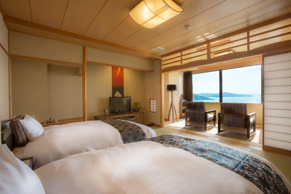 Bed, Photo of the whole room, Sea view