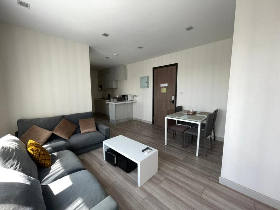 The One Locals Residence Apartment in Chiang Mai