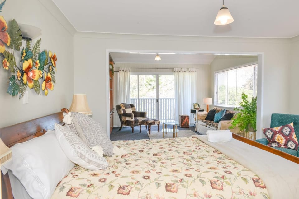 Living room, Photo of the whole room