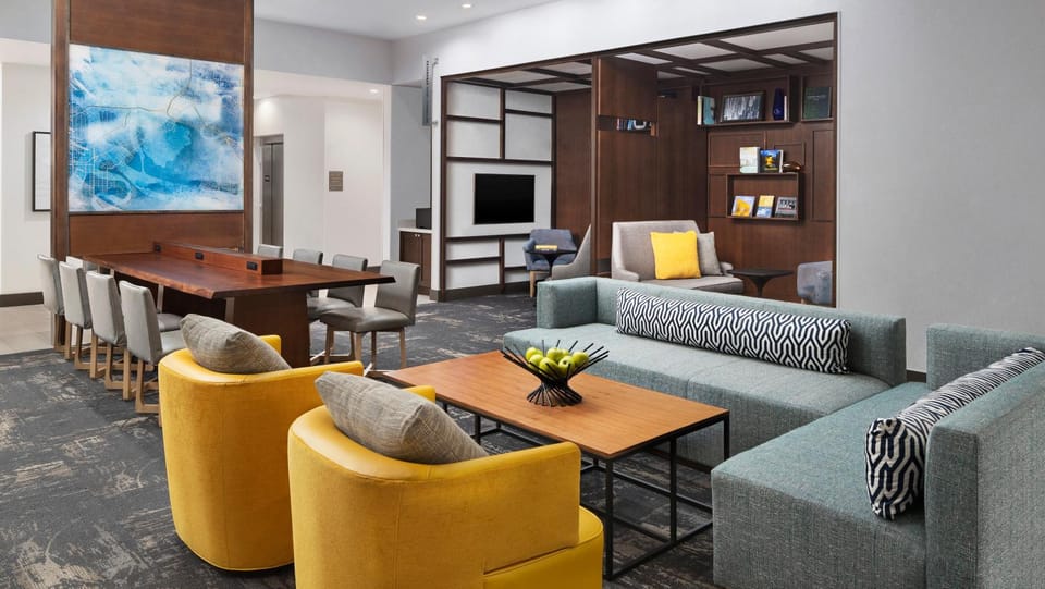 Communal lounge/ TV room, Lobby or reception