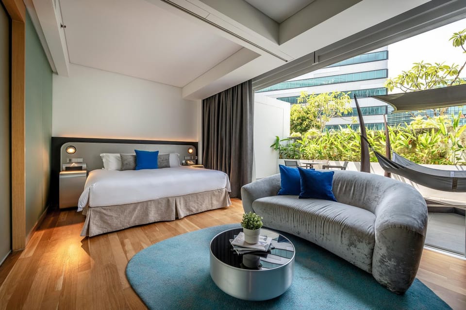 Bed, Balcony/Terrace, Seating area