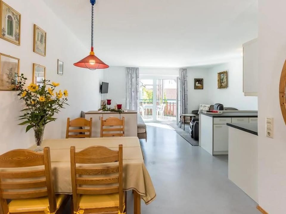 Property building, Kitchen or kitchenette, Living room