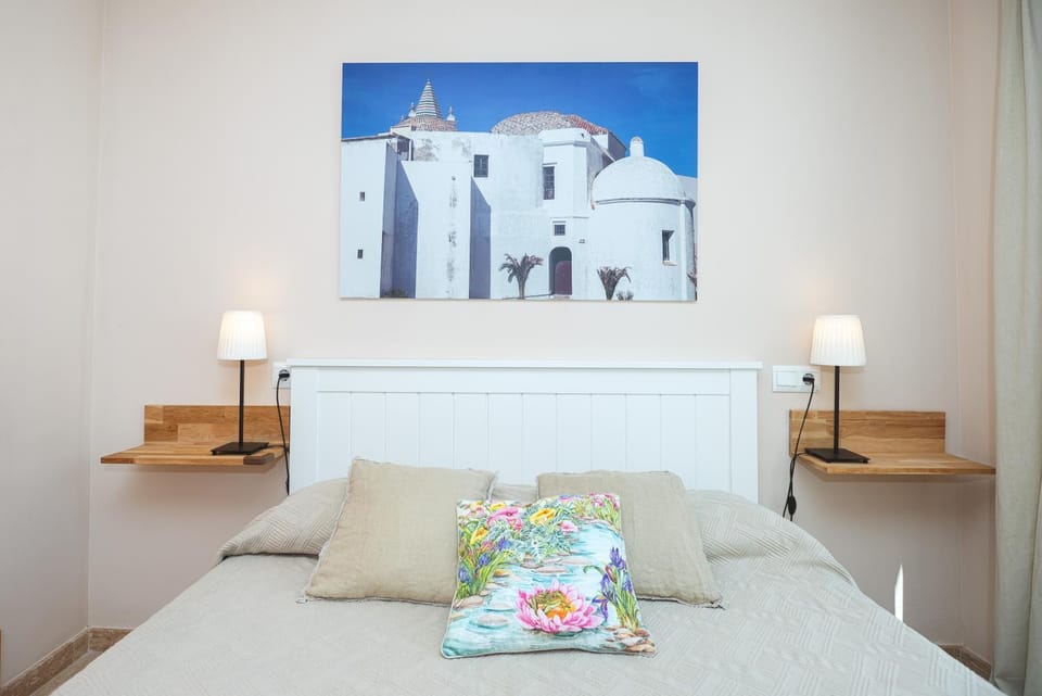 Living room, Bedroom