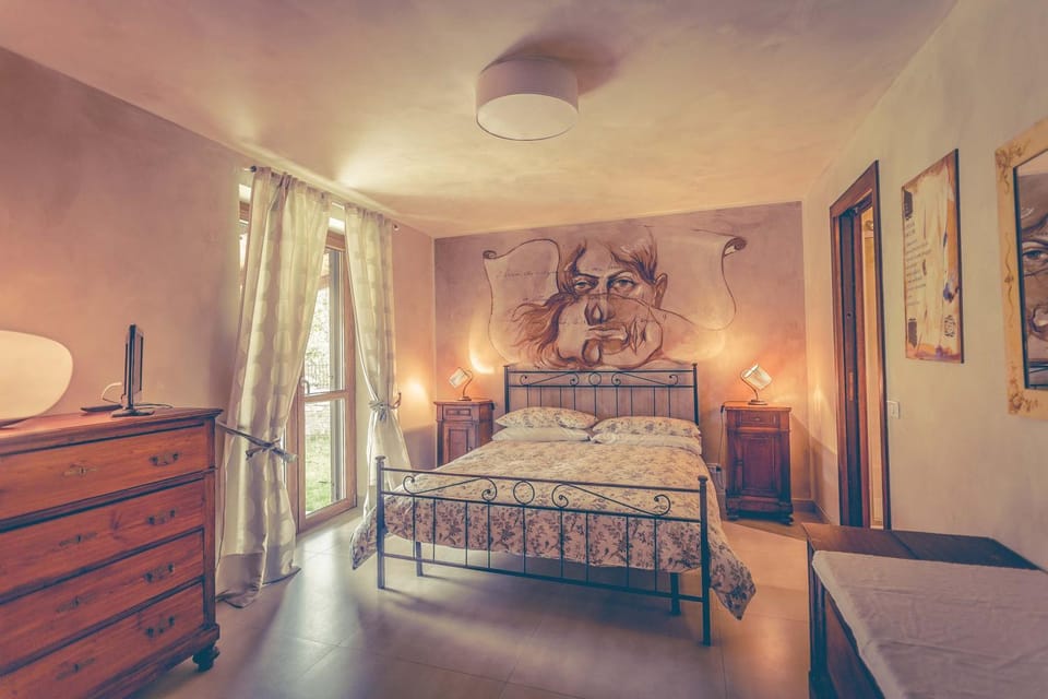 Day, Photo of the whole room