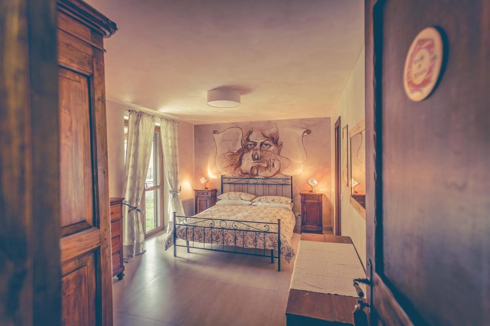 Day, Photo of the whole room