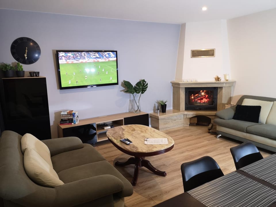 Red Rose Apartament -Parking -Taras- Faktura VAT Apartment in Poland