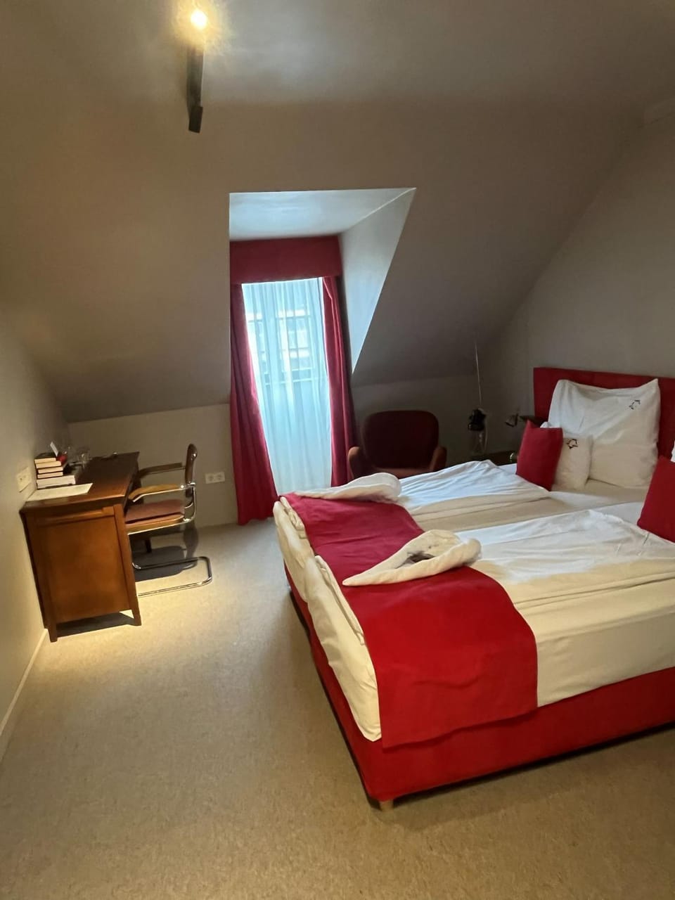 Photo of the whole room