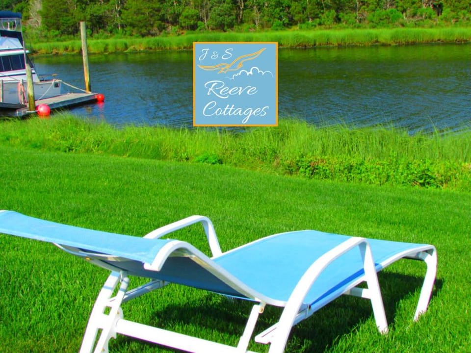 Premier Waterfront Cottage 1 House in Aquebogue