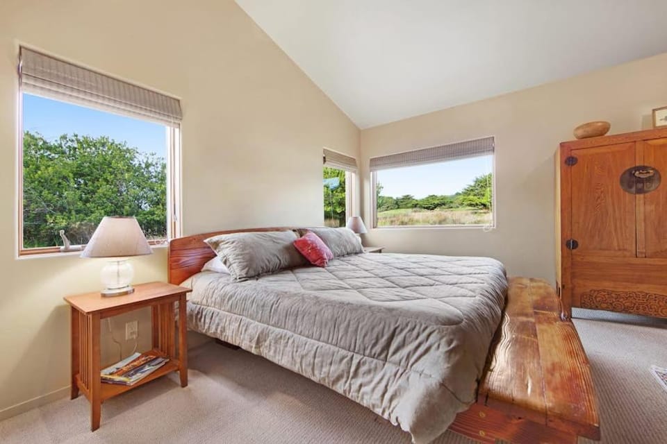 Meadow House House in Sonoma County