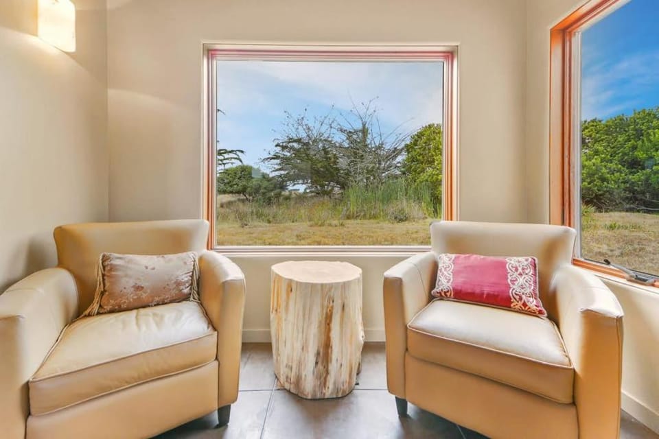Meadow House House in Sonoma County