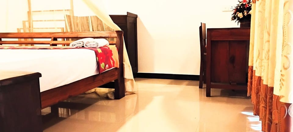 Property building, Bed, Photo of the whole room, Bedroom, towels, wardrobe