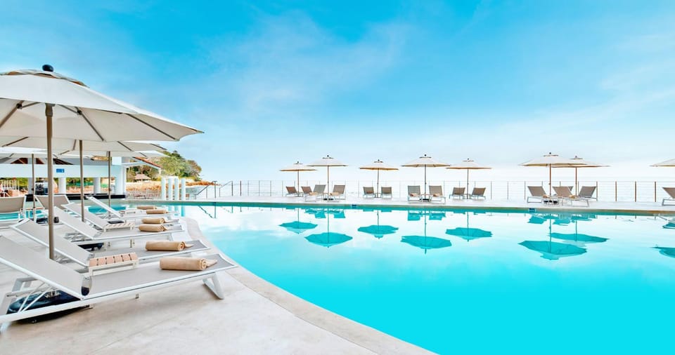 Day, Pool view, Swimming pool, sunbed