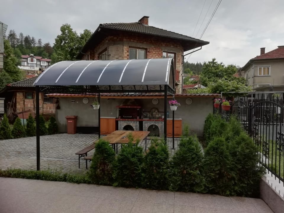 Iceberg Bed and Breakfast in Gabrovo, Bulgaria