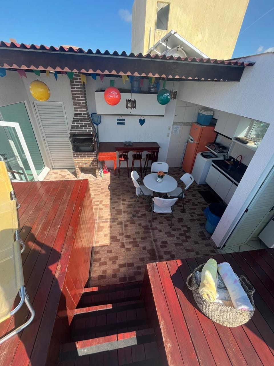 View (from property/room), Balcony/Terrace, Kitchen or kitchenette, Seating area