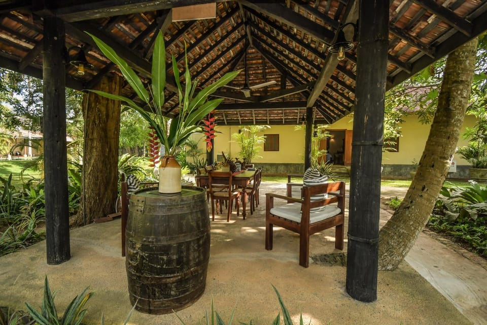 Restaurant/places to eat, Dining area