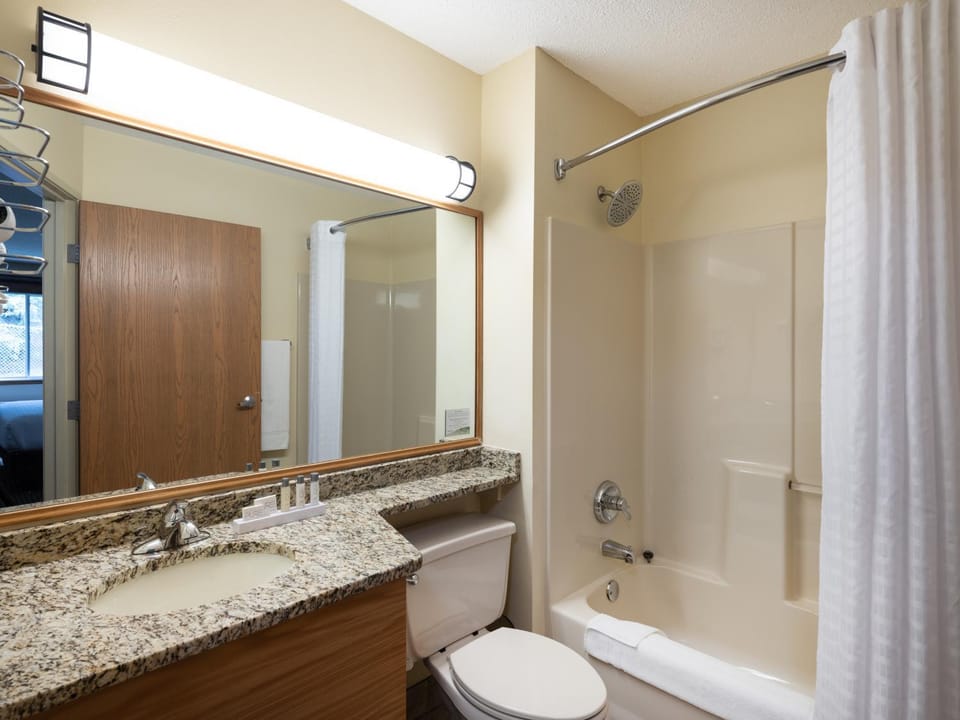 Shower, Toilet, Bathroom, Bath, hair dryier, towels