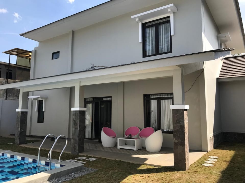 Kensington Villa Villa in Parongpong