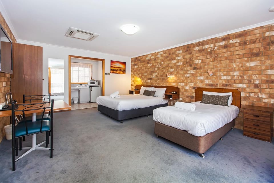 Clare Central Motel in Clare