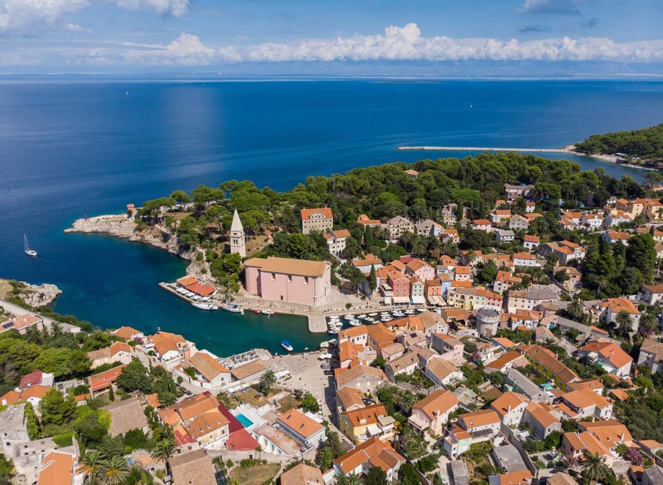 City view, Sea view