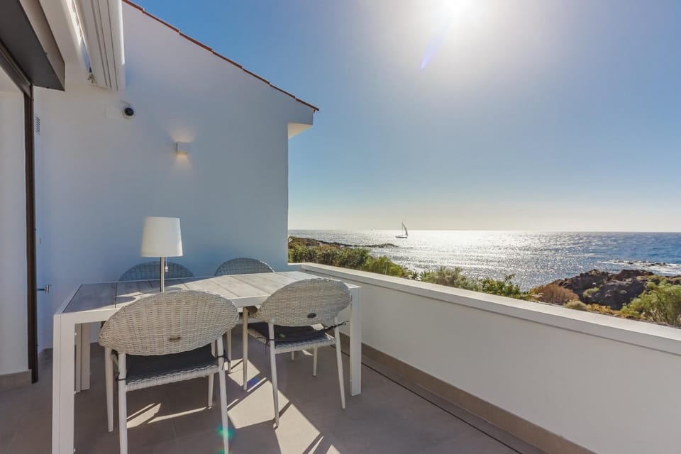 Balcony/Terrace, Sea view, Sunrise