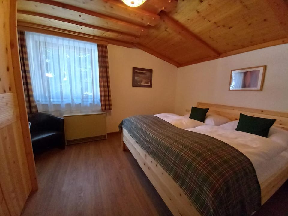 Bed, Photo of the whole room, Bedroom, Mountain view