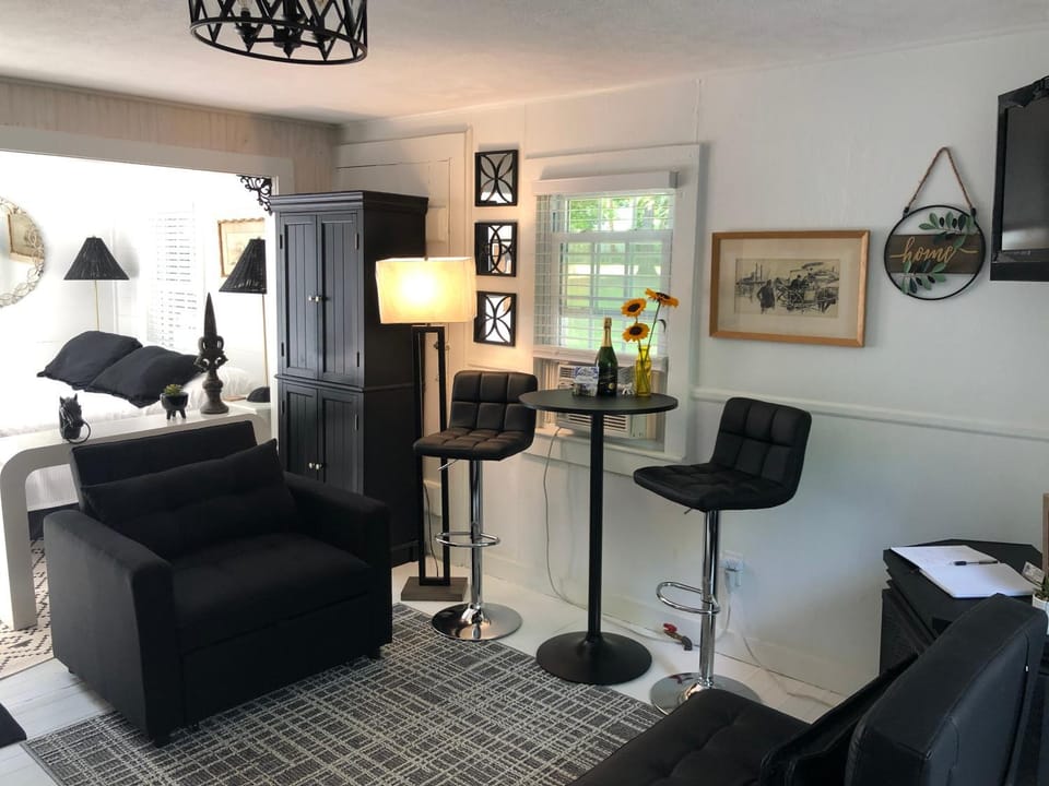 18 Vine Inn & Carriage House Bed and Breakfast in Hammondsport