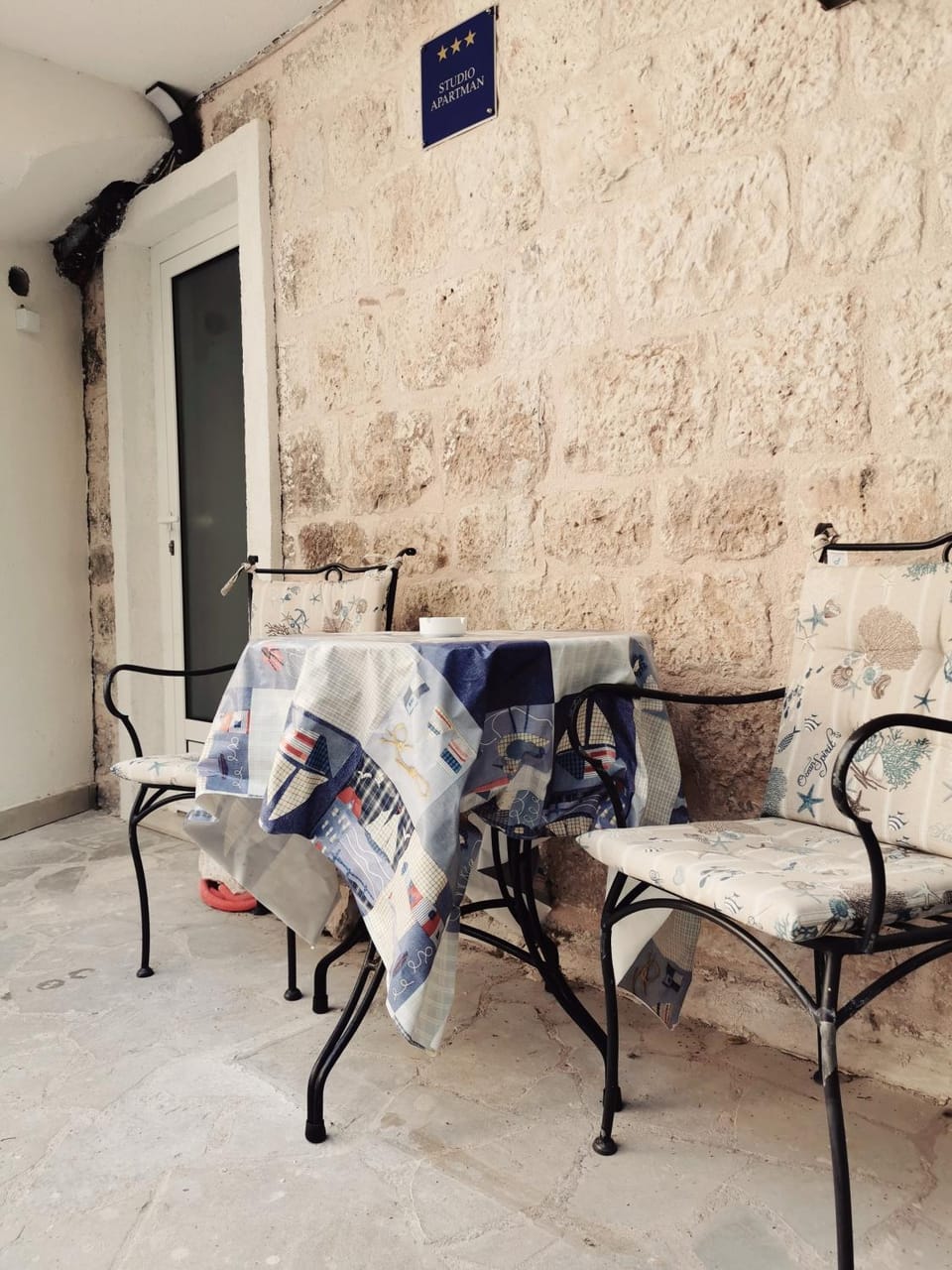 Facade/entrance, Garden