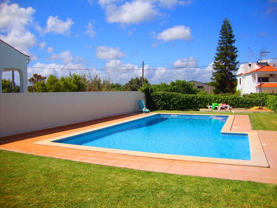 Balaia Harmonia House in Olhos de Água