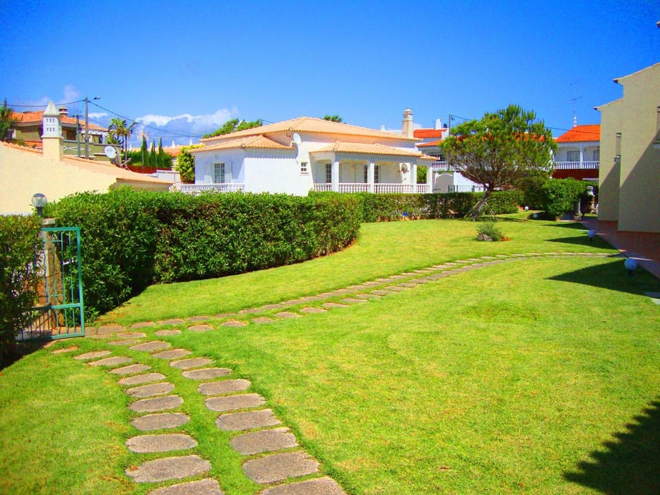 Balaia Harmonia House in Olhos de Água