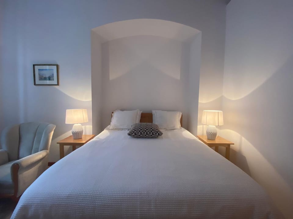 Day, Photo of the whole room, Decorative detail, Decorative detail, On site