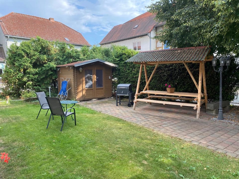 Patio, BBQ facilities, Garden