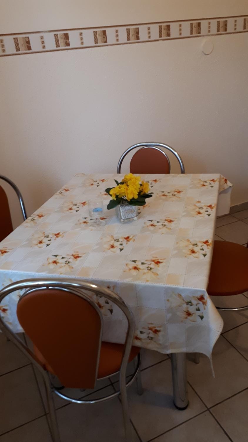 Dining area, Communal kitchen