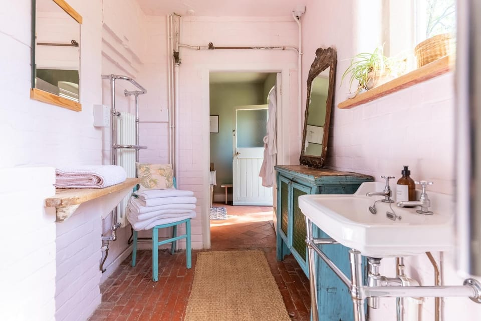 furniture, heating, towels