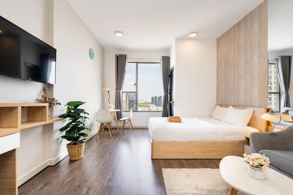 Infinity Pool Signature - Saigon Rivergate Apartment in Ho Chi Minh City