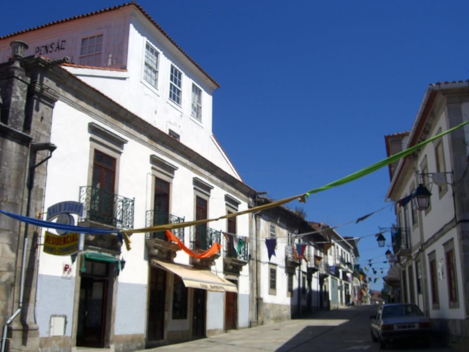 Residencial Galo D'Ouro Bed and Breakfast in Viana do Castelo District, Portugal