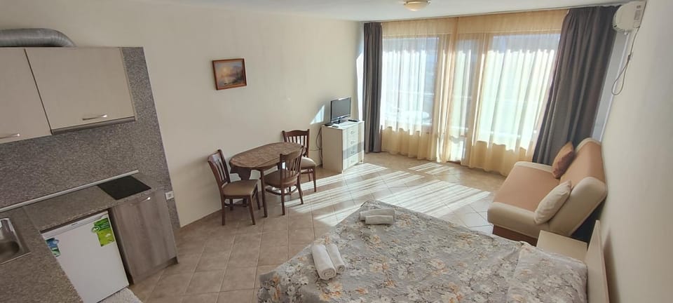 Sunny Sands Studios Apartment in Burgas